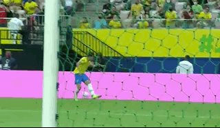 世界杯客户端升级-【世预赛】内马尔造四球苏牙破门 巴西4比1乌拉圭