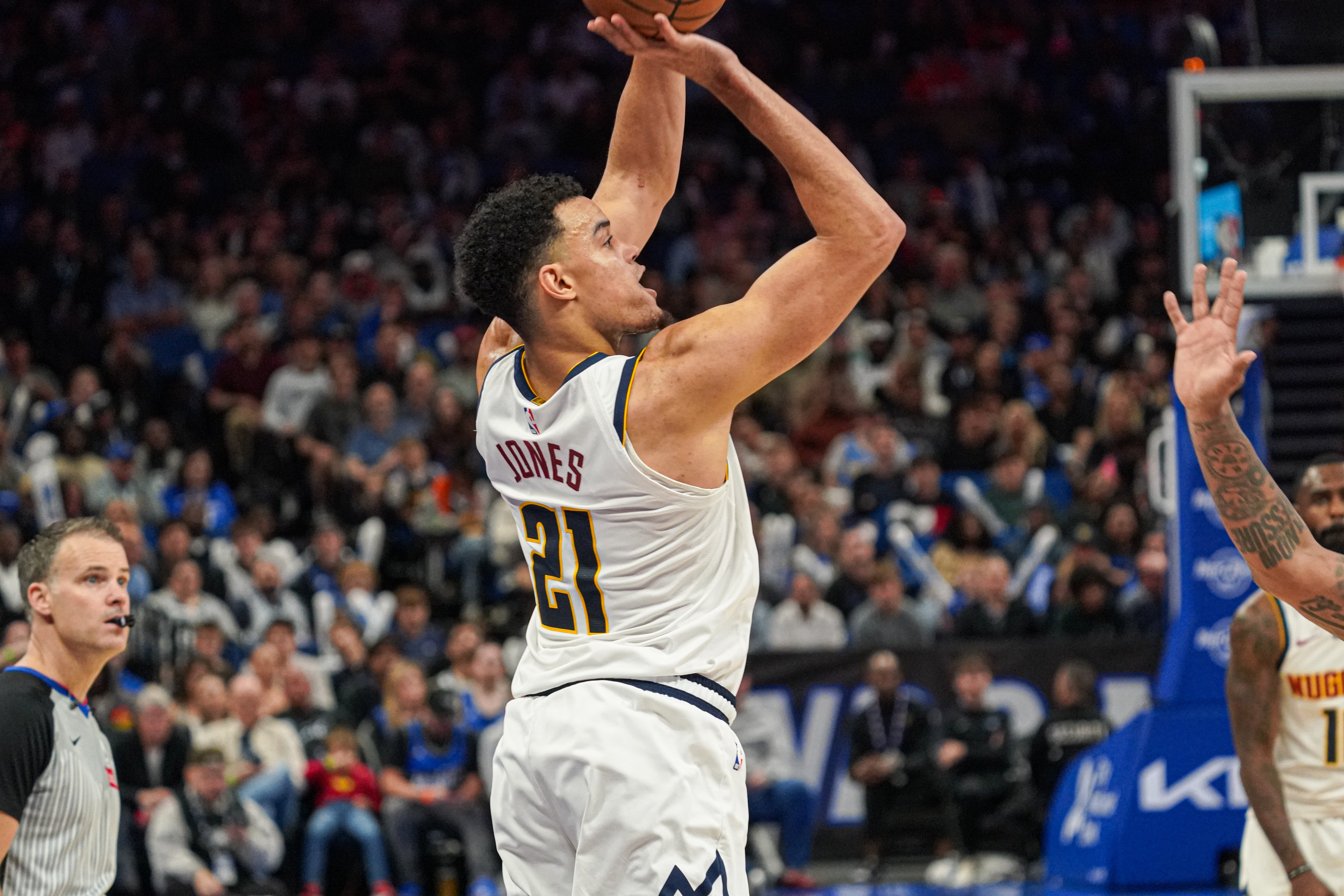 世界杯直播官网下载-Stein：掘金探索阵容末段交易选项 想要避税并将斯潘塞·琼斯转正