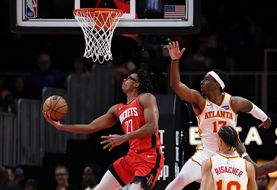 世界杯官方正版下载-前脚刚命中了一记三分，后脚火箭锋线新星就被立刻换下场了？